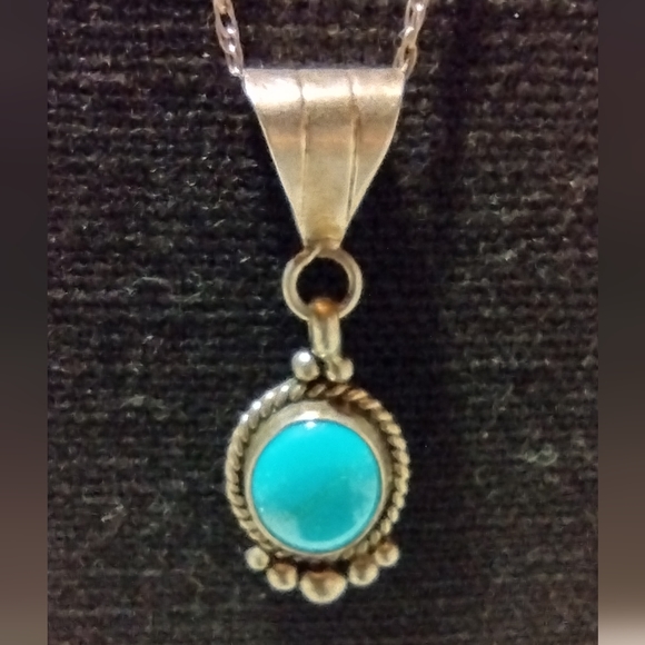 Native sterling Skee signed turquoise necklace - Picture 9 of 16